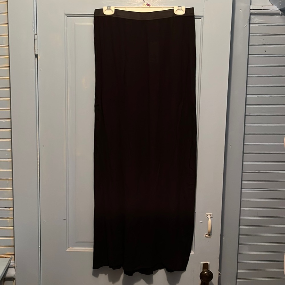 H&M Black gauze skirt with elastic waist and side slits